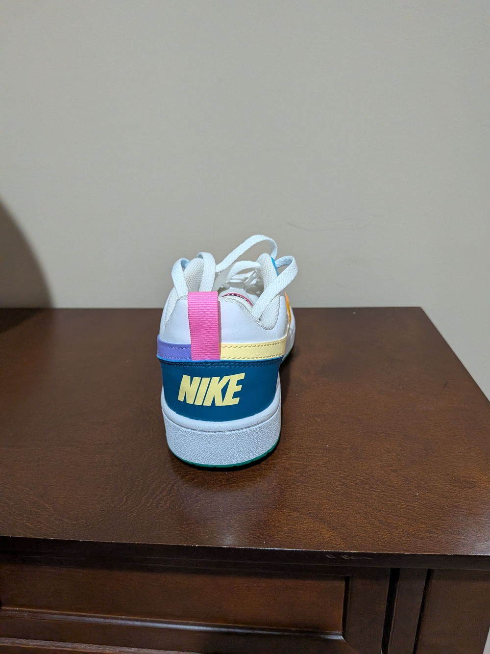 Kids 7 Nike Court "BOROUGH" Low Top Sneakers - Picture 8 of 12